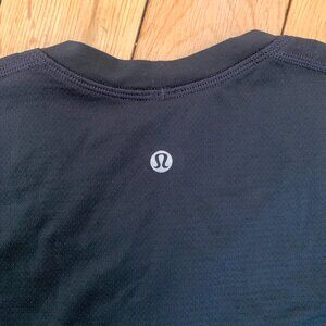 Lululemon Active Wear Mens Top Black Drifit Training Running Gym Athletic Medium